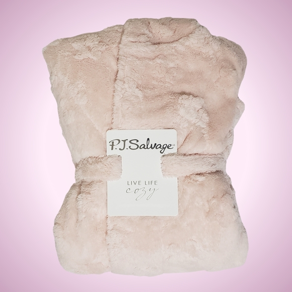 PJ Salvage Other - PJ SALVAGE Robe Medium Faux Fur Floral Let's Get Cozy Embossed Hooded Pink Pearl